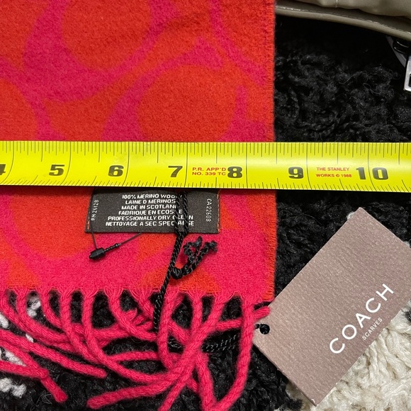NWT Women’s Coach Signature 100% Merino Wool Fringe Scarf In Red 82” X 8.5” - Picture 11 of 11